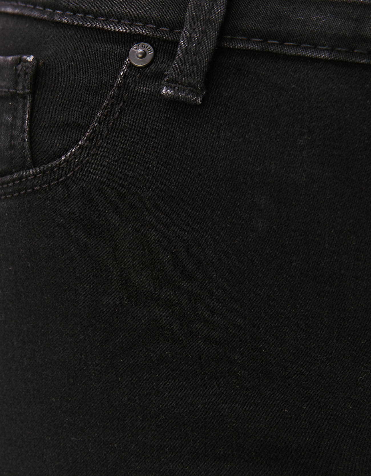 Stretchy Push-up Jeans - Image 5