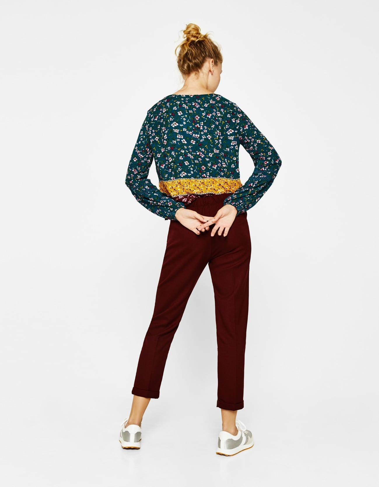 Printed blouse with lace trims on the sleeves - Image 2